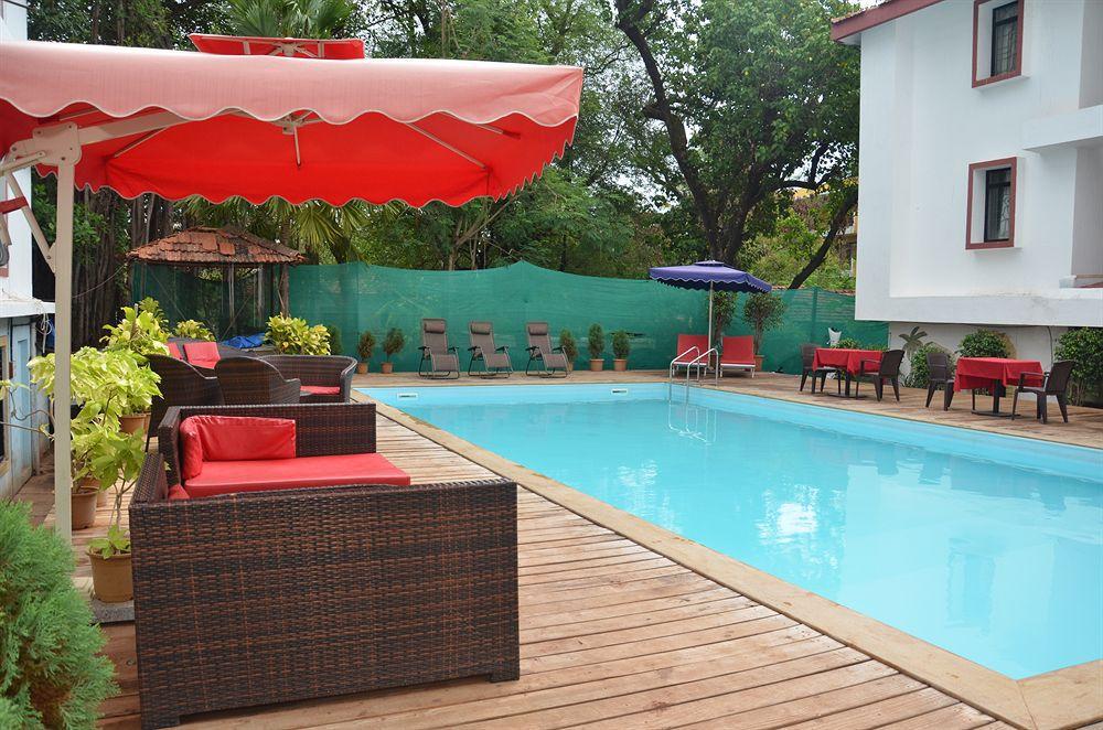 Sunkissed Plaza Hotel Калангуте Екстериор снимка