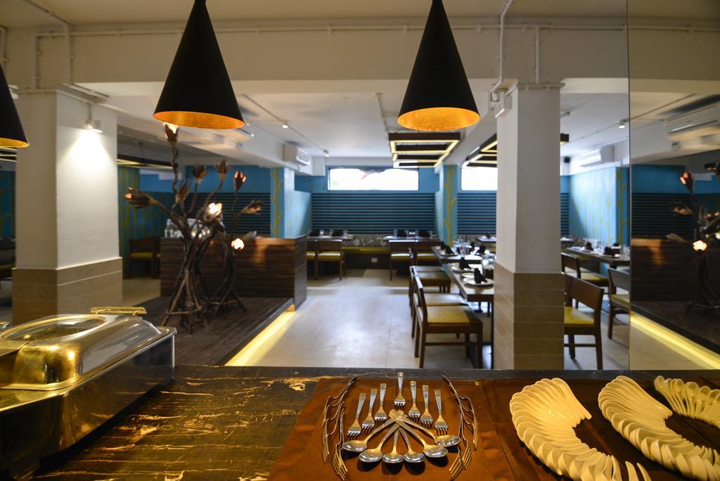 Sunkissed Plaza Hotel Калангуте Екстериор снимка