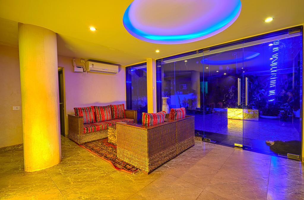 Sunkissed Plaza Hotel Калангуте Екстериор снимка
