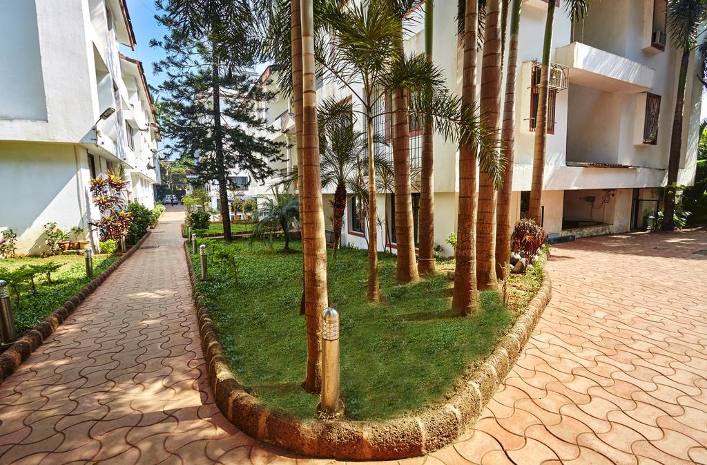 Sunkissed Plaza Hotel Калангуте Екстериор снимка
