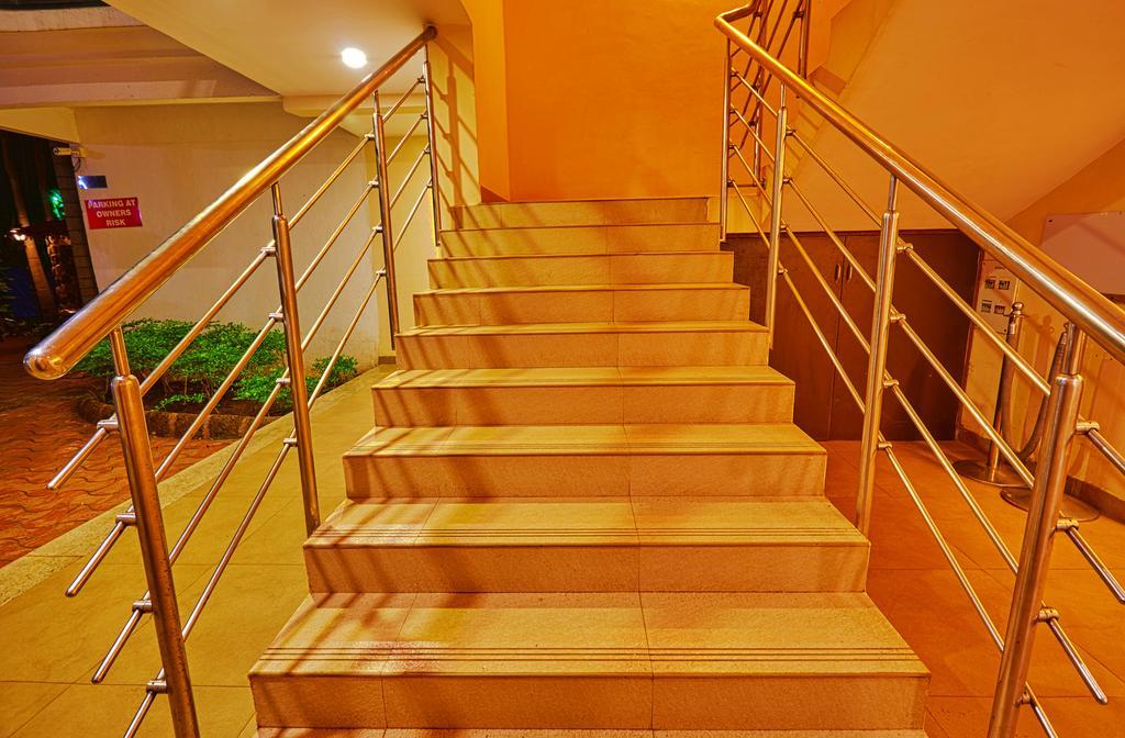 Sunkissed Plaza Hotel Калангуте Екстериор снимка