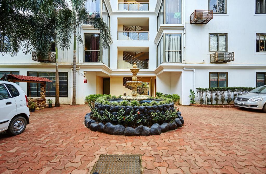Sunkissed Plaza Hotel Калангуте Екстериор снимка