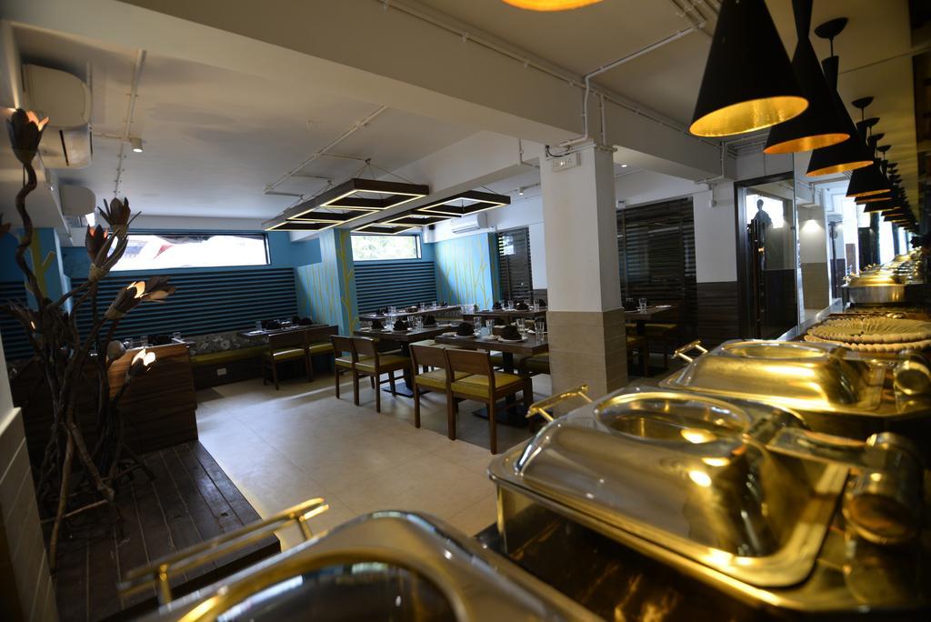 Sunkissed Plaza Hotel Калангуте Екстериор снимка