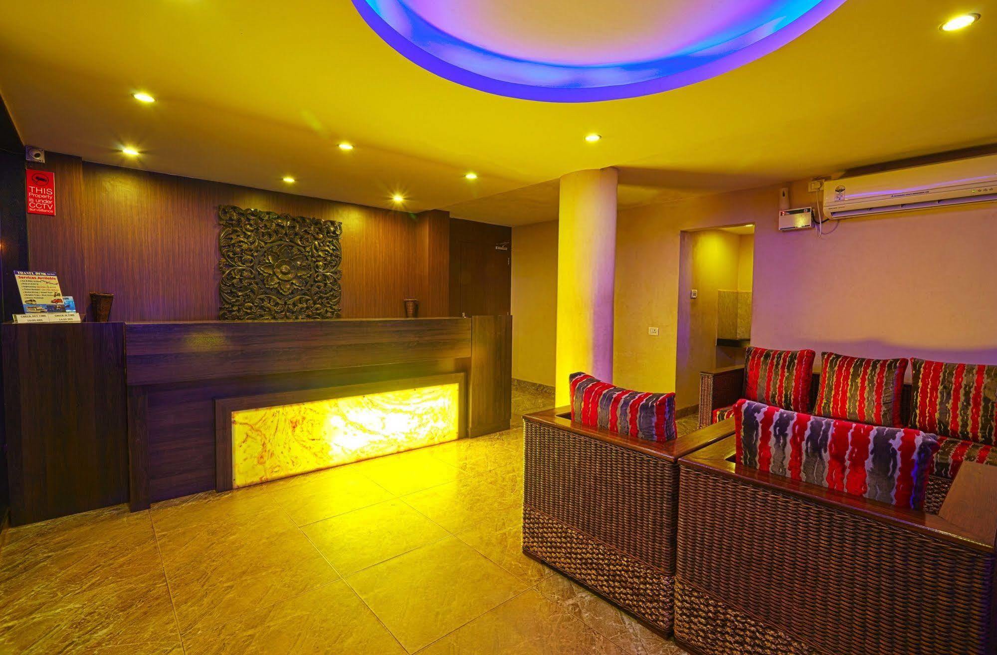 Sunkissed Plaza Hotel Калангуте Екстериор снимка